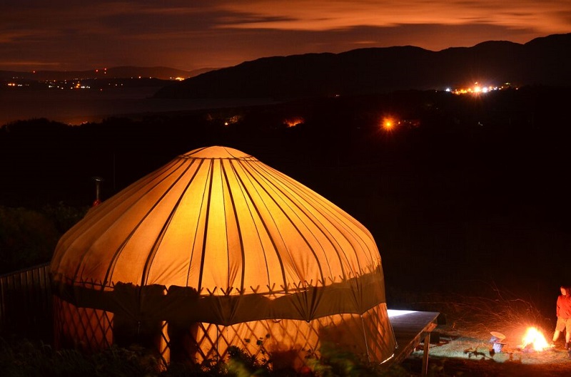 Mulroy yurt at night time